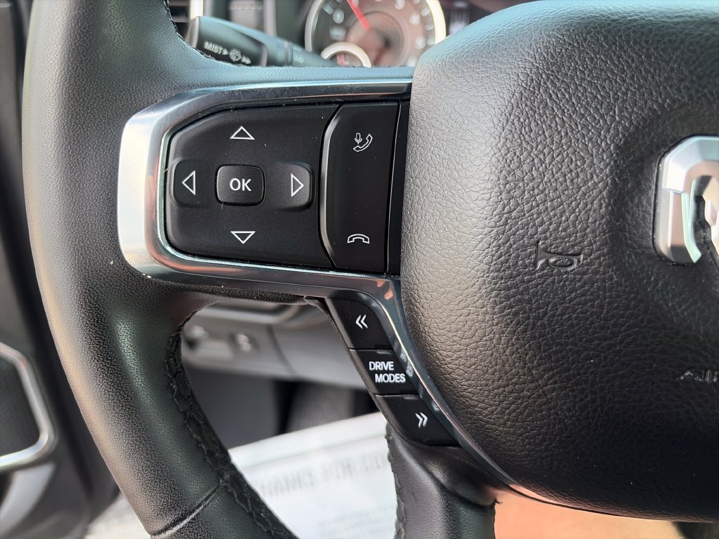 Used 2025 RAM 1500 Laramie AWD/4WD image 33