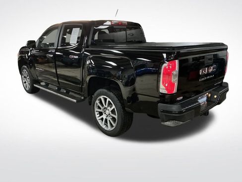 Certified 2022 GMC Canyon Denali image 3