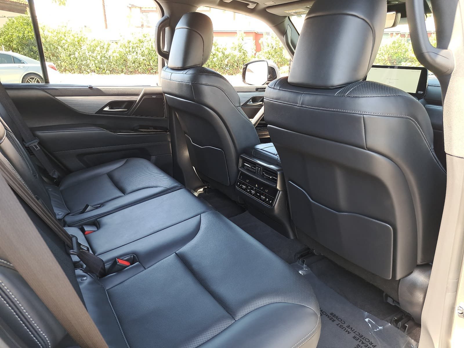 Used 2024 Lexus LX 600 F Sport AWD/4WD image 11