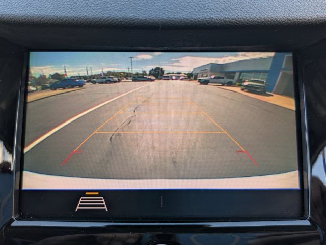 Used 2020 Chevrolet Trax LT w/ Redline Edition AWD/4WD image 23
