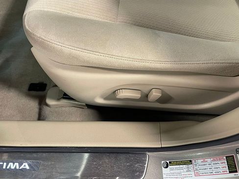 Used 2013 Nissan Altima 2.5 SV w/ 2.5SV Convenience Pkg FWD image 21