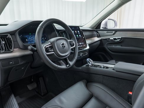 New 2026 Volvo XC90 B5 Ultra w/ Protection Package AWD/4WD image 12