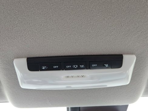 New 2025 Nissan Versa SV w/ Trunk Package image 42