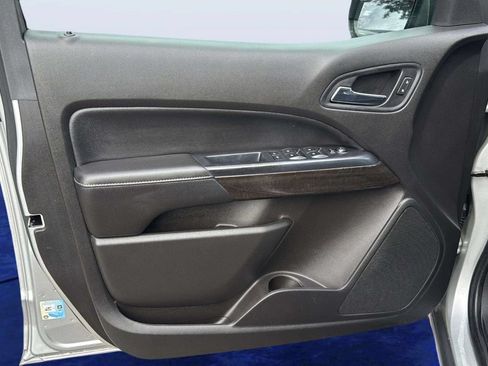 Used 2017 GMC Canyon SLE RWD image 17