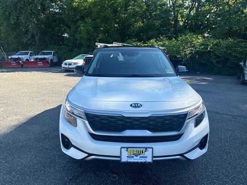 Used 2021 Kia Seltos S AWD/4WD image 2