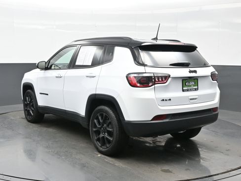 Used 2024 Jeep Compass Latitude w/ Convenience Group image 4