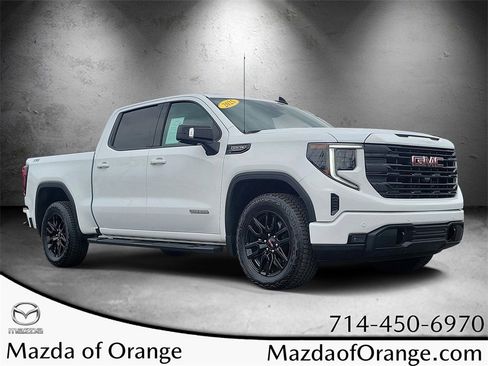 Used 2025 GMC Sierra 1500 Elevation w/ Elevation Premium Package image 1
