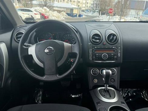 Used 2014 Nissan Rogue S image 22