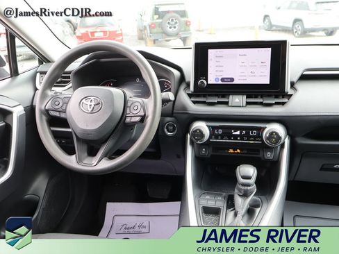 Used 2024 Toyota RAV4 XLE FWD image 13