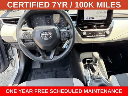 Used 2025 Toyota Corolla LE FWD image 17