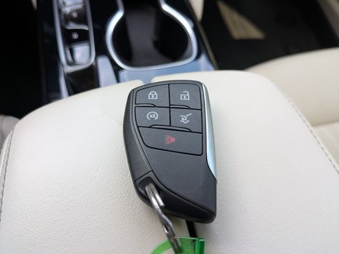 Used 2021 Buick Envision Avenir FWD image 30