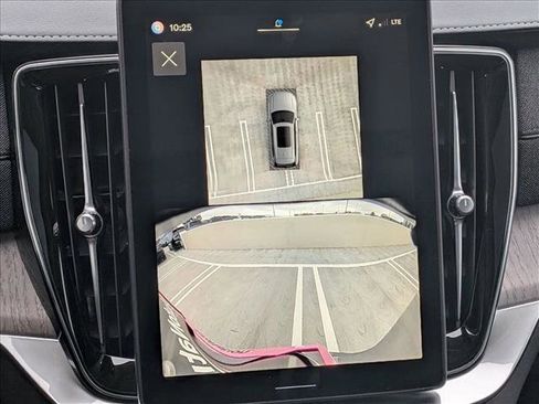 New 2026 Volvo XC90 B6 Ultra w/ Protection Package image 15