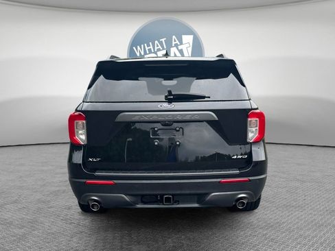 Used 2023 Ford Explorer XLT w/ Equipment Group 202A AWD/4WD image 4