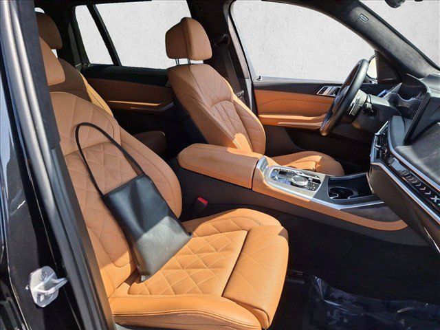 Certified 2024 BMW X7 xDrive40i w/ M Sport Package AWD/4WD image 22