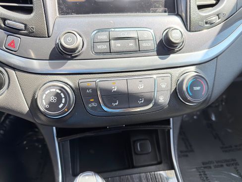 Used 2018 Chevrolet Impala LS image 28
