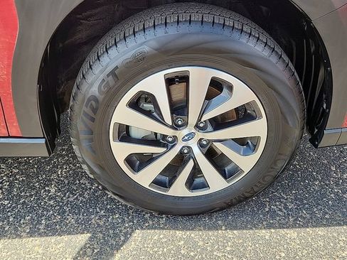 Certified 2025 Subaru Outback Premium w/ Popular Package #1A AWD/4WD image 7
