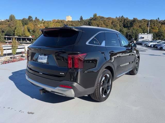 Used 2025 Kia Sorento EX AWD/4WD image 3