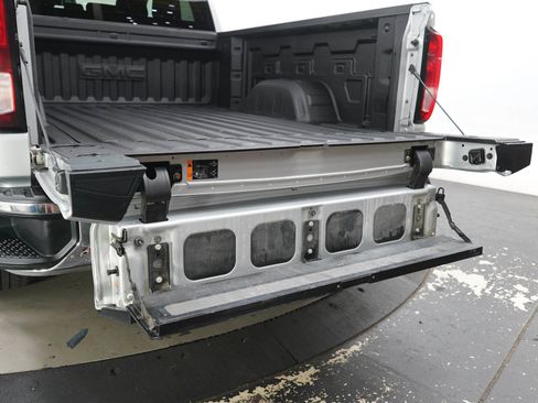 Used 2021 GMC Sierra 1500 SLE AWD/4WD image 17