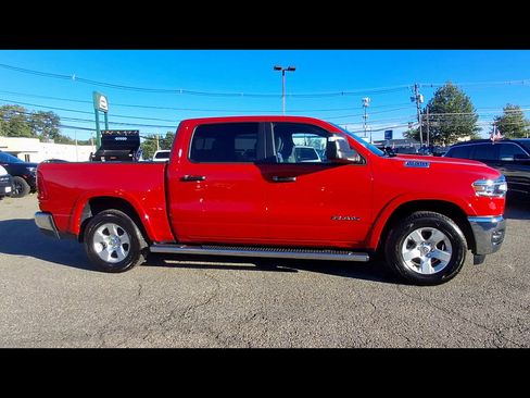 Certified 2025 RAM 1500 Big Horn AWD/4WD image 9