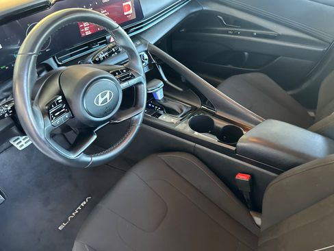 Certified 2025 Hyundai Elantra SEL w/ Cargo Package FWD image 10