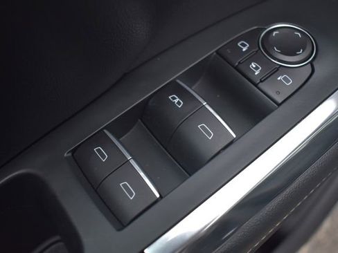 New 2025 Chevrolet Traverse High Country w/ LPO, Floor Liner Package FWD image 27