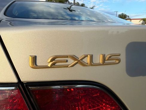 Used 2003 Lexus ES 330 w/ Premium Pkg FWD image 15