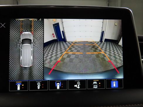 Used 2024 GMC Yukon AT4 image 15