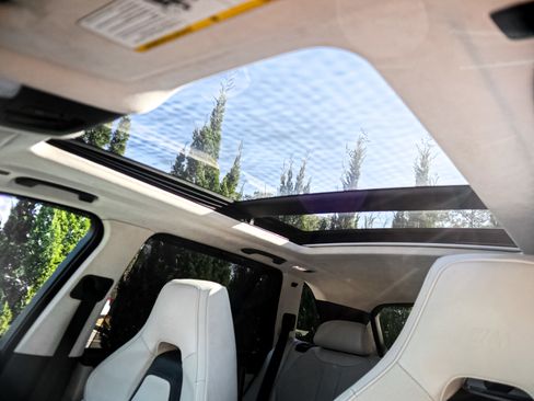 Used 2016 BMW X5 M image 28