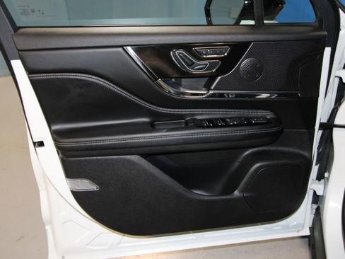 Used 2024 Lincoln Corsair Grand Touring w/ Equipment Group 301A image 5