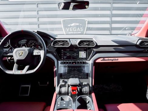 Used 2024 Lamborghini Urus S image 54