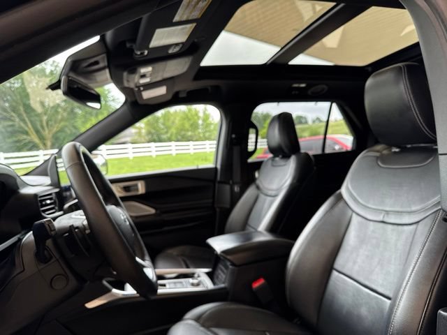 Used 2020 Ford Explorer ST w/ Premium Technology Package AWD/4WD image 4