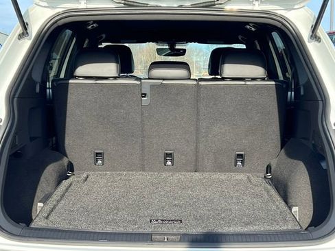 Used 2021 Volkswagen Tiguan SE R-Line image 37