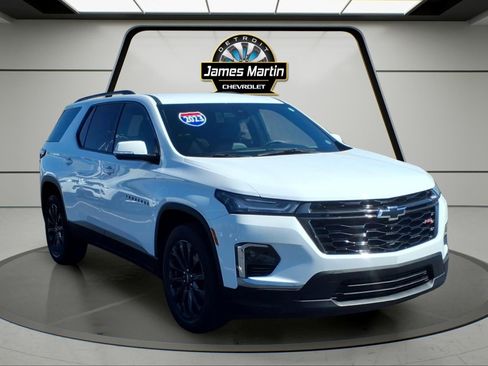 Used 2023 Chevrolet Traverse RS w/ LPO, Floor Liner Package FWD image 3