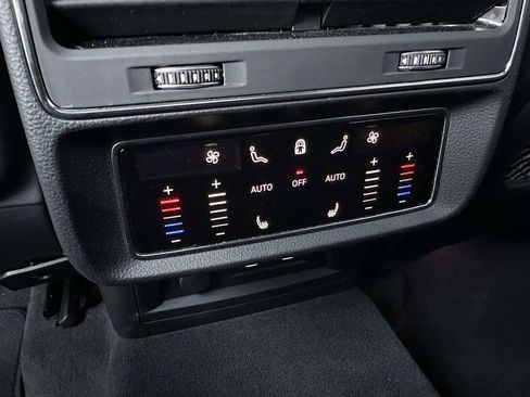 Used 2024 Audi RS Q8 image 12