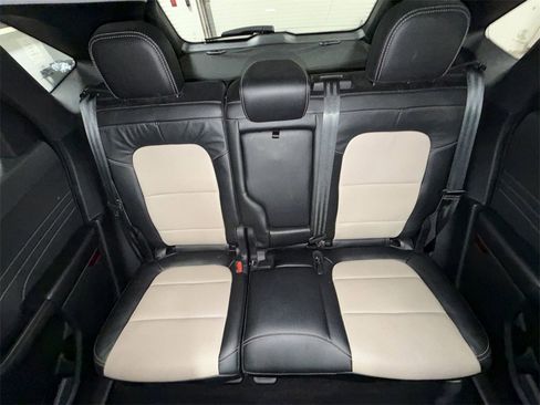 Used 2022 Ford Escape Titanium w/ Titanium Elite Package image 26