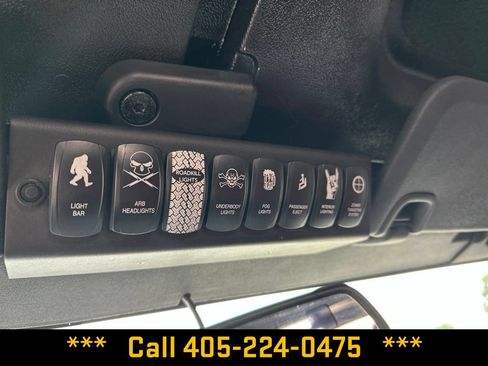 Used 2013 Jeep Wrangler Unlimited Rubicon w/ Connectivity Group AWD/4WD image 27