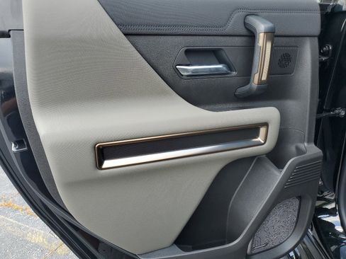 New 2025 GMC Hummer EV 2X w/ Extreme Off-Road Package image 10