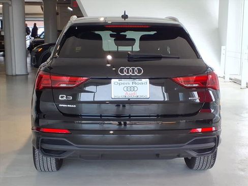 Certified 2025 Audi Q3 2.0T Premium w/ Convenience Package image 5