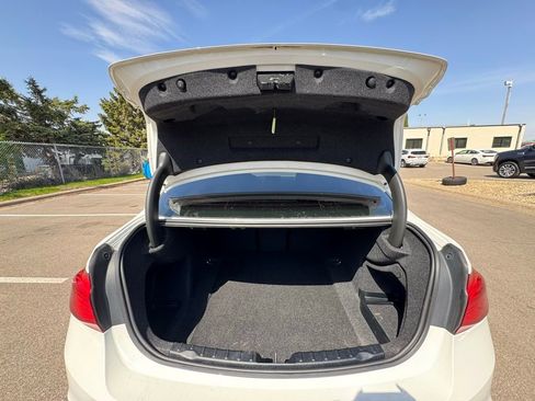 Used 2018 BMW 330i xDrive Sedan AWD/4WD image 33