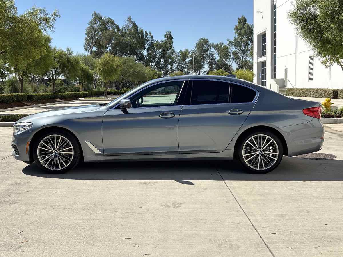 Used 2019 BMW 530i w/ Convenience Package RWD image 6