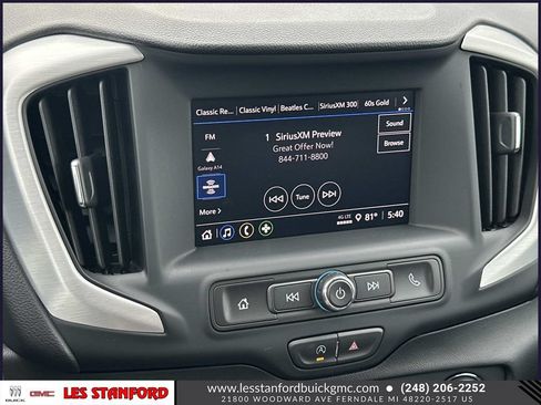 Used 2024 GMC Terrain SLE w/ Driver Convenience Package FWD image 30