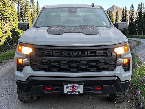 Used 2024 Chevrolet Silverado 1500 Custom Trail Boss w/ LPO, Dark Essentials Package AWD/4WD image 9