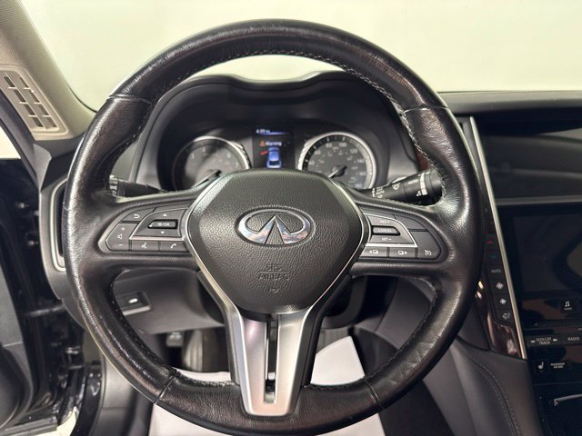 Used 2018 INFINITI Q50 Luxe w/ Essential Package (3.0T Luxe) AWD/4WD image 19