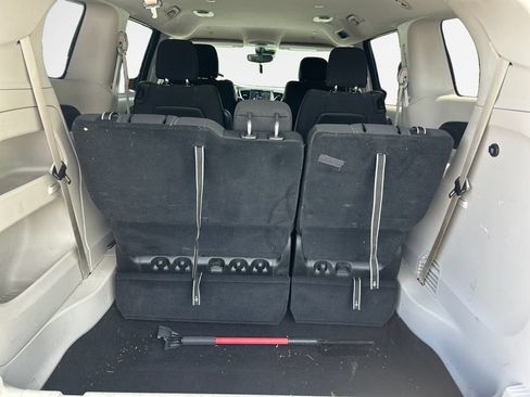 Used 2023 Chrysler Voyager LX FWD image 27