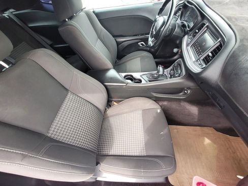 Used 2018 Dodge Challenger SXT w/ Blacktop Package image 17