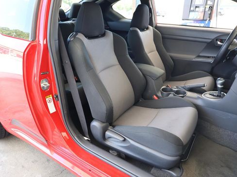 Used 2016 Scion tC FWD image 20