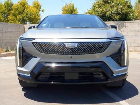 New 2027 Cadillac Optiq Luxury AWD/4WD image 4