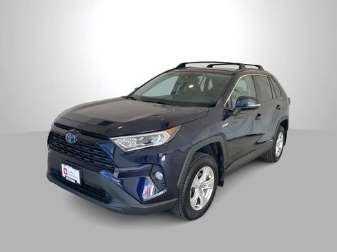 Used 2021 Toyota RAV4 XLE AWD/4WD image 1