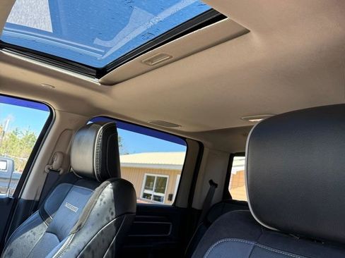 Used 2022 RAM 2500 Laramie AWD/4WD image 11