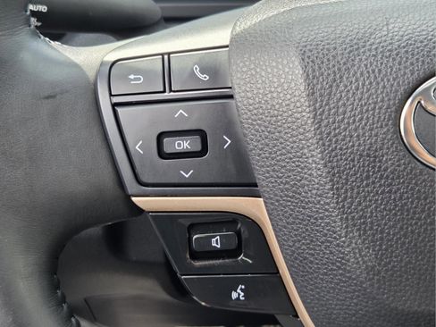 Certified 2023 Toyota Crown AWD/4WD image 17